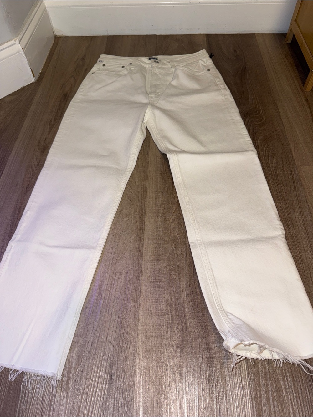 Citizens Of Humanity White Straight-Leg Jeans with Frayed Waistband Detail
